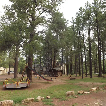 Arizona Mountain Inn & Cabins